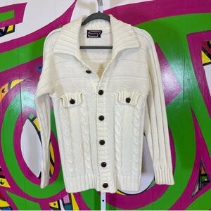 Monarch, Vintage Cable Knit Sweater. Size Large. Good Vintage condition!